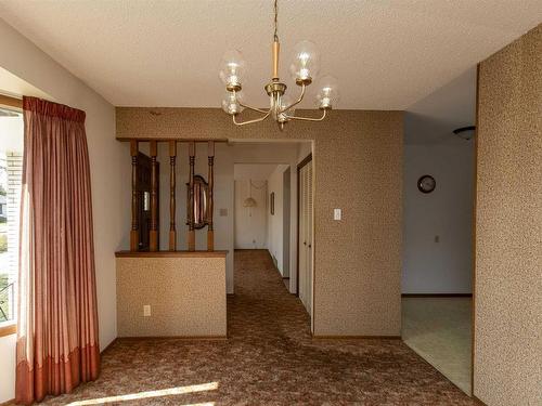 685 Dalhousie Drive, Thunder Bay, ON - Indoor Photo Showing Other Room