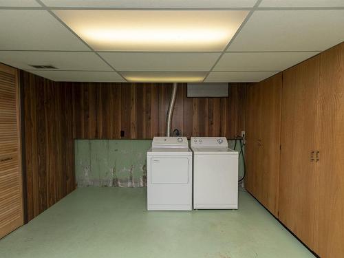 685 Dalhousie Drive, Thunder Bay, ON - Indoor Photo Showing Laundry Room