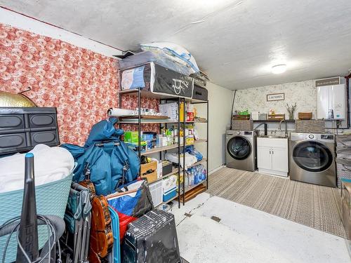 3336 Dundonald Rd, Colwood, BC - Indoor Photo Showing Laundry Room