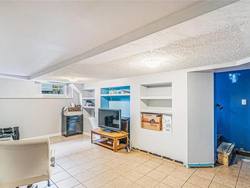 627 Kennedy St, Nanaimo, BC - Indoor