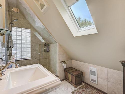 25 Poplar Plains Cres, Toronto, ON - Indoor Photo Showing Bathroom