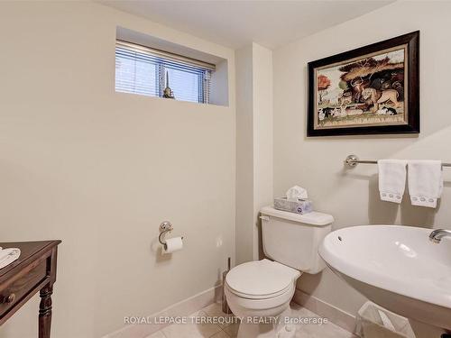 25 Poplar Plains Cres, Toronto, ON - Indoor Photo Showing Bathroom