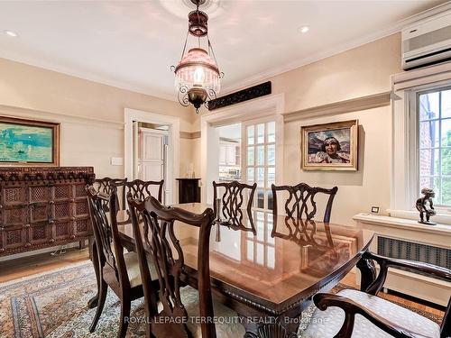 25 Poplar Plains Cres, Toronto, ON - Indoor Photo Showing Dining Room