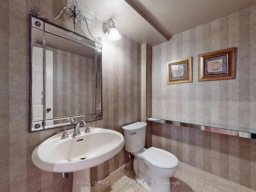 704-3900 Yonge St, Toronto, ON - Indoor Photo Showing Bathroom