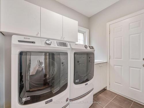 129 Israel Zilber Dr, Vaughan, ON - Indoor Photo Showing Laundry Room