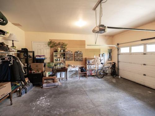 7141 Wright Rd, Sooke, BC - Indoor Photo Showing Garage