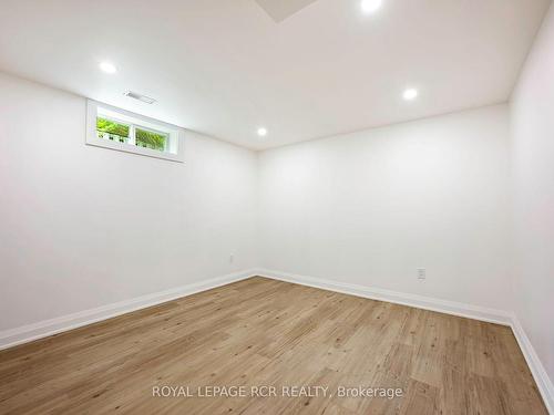 216 Walsh Cres, Orangeville, ON - Indoor Photo Showing Laundry Room