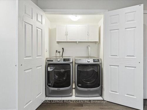 3946 Leonardo St, Burlington, ON - Indoor Photo Showing Laundry Room
