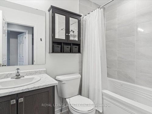 3946 Leonardo St, Burlington, ON - Indoor Photo Showing Bathroom