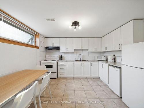 191 Spenvalley Dr, Toronto, ON - Indoor Photo Showing Kitchen With Double Sink
