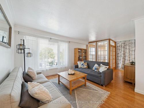 191 Spenvalley Dr, Toronto, ON - Indoor Photo Showing Living Room