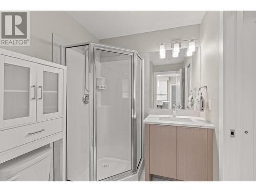 3475 Granite Close Unit# 208, Kelowna, BC - Indoor Photo Showing Bathroom