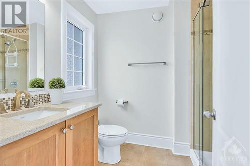 100 Brambling Way, Ottawa, ON - Indoor Photo Showing Bathroom