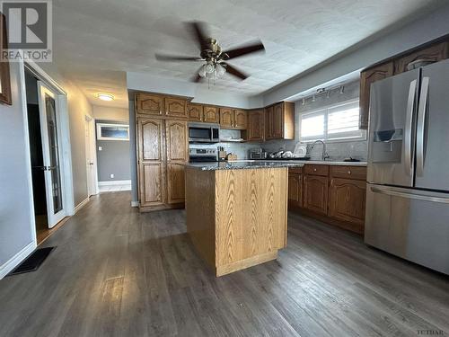 270 Waterloo Rd, Timmins, ON - Indoor Photo Showing Kitchen