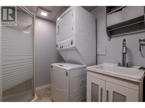 317 Beech Crescent, Prince George, BC - Indoor Photo Showing Laundry Room