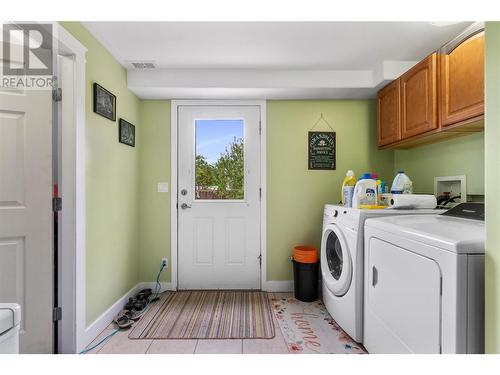 1907 Northern Street, Enderby, BC - Indoor Photo Showing Laundry Room