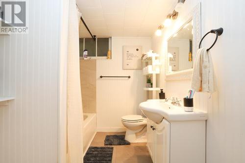 310 St. Patrick St, Sault Ste. Marie, ON - Indoor Photo Showing Bathroom