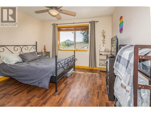 2738 Golf Course Drive, Blind Bay, BC - Indoor Photo Showing Bedroom