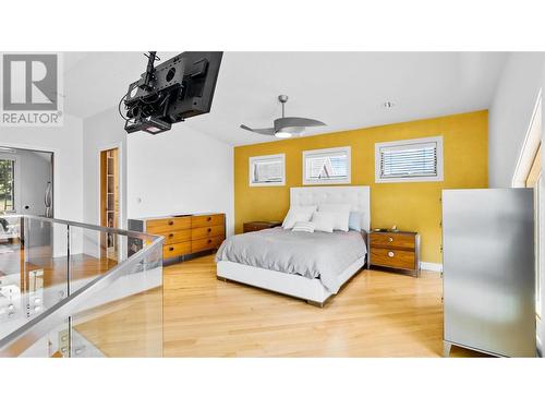 6948 Terazona Drive Unit# 406, Kelowna, BC - Indoor Photo Showing Bedroom