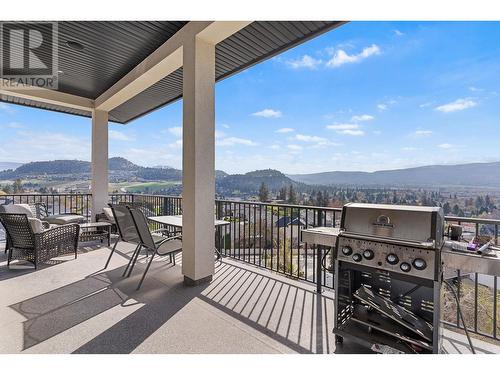 1325 Sladen Crescent, Kelowna, BC - Outdoor With View With Exterior