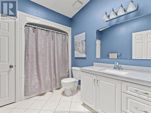 139 Wigle Avenue, Kingsville, ON - Indoor Photo Showing Bathroom