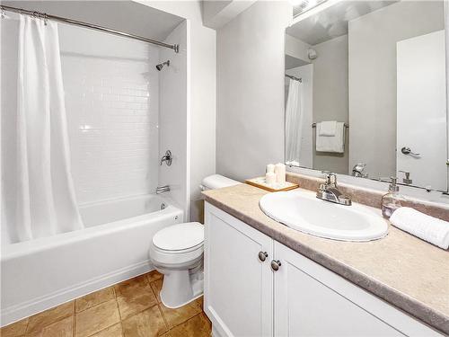 washroom - 350 Quigley Road|Unit #511, Hamilton, ON - Indoor Photo Showing Bathroom