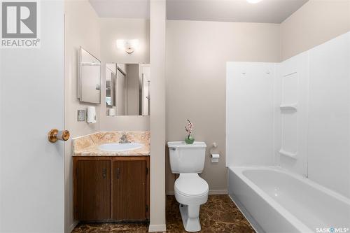 1159 Hastings Street, Moose Jaw, SK - Indoor Photo Showing Bathroom