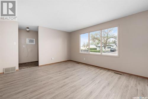 1159 Hastings Street, Moose Jaw, SK - Indoor Photo Showing Other Room