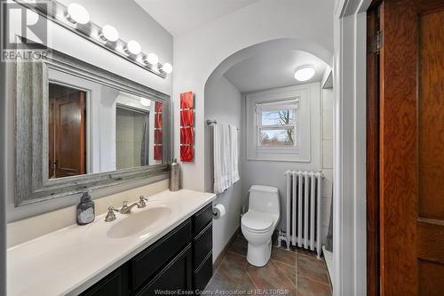 3963 Howard, Windsor, ON - Indoor Photo Showing Bathroom