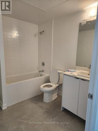 2110 - 55 Duke Street, Kitchener, ON - Indoor Photo Showing Bathroom