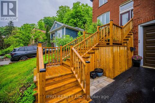 250 Driftwood Drive, Kitchener, ON - Outdoor With Exterior