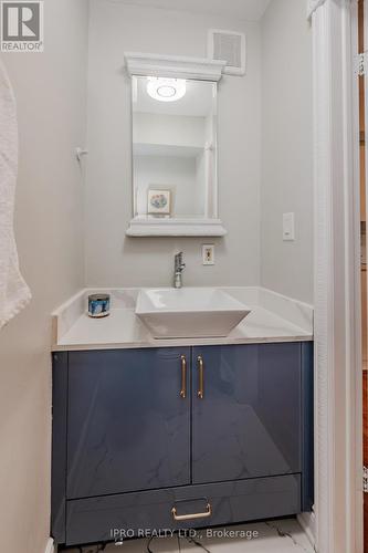 250 Driftwood Drive, Kitchener, ON - Indoor Photo Showing Bathroom