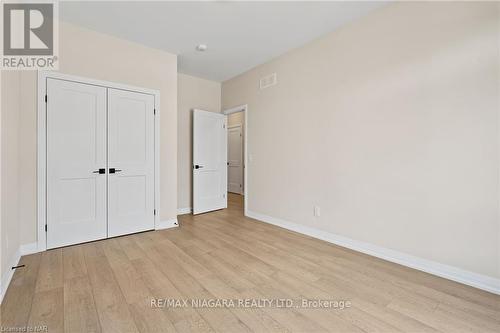 7 - 300 Richmond Street, Thorold, ON - Indoor Photo Showing Other Room