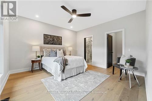 29 - 300 Richmond Street, Thorold, ON - Indoor Photo Showing Bedroom