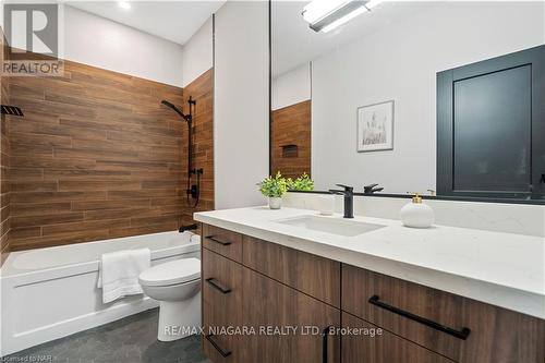 29 - 300 Richmond Street, Thorold, ON - Indoor Photo Showing Bathroom