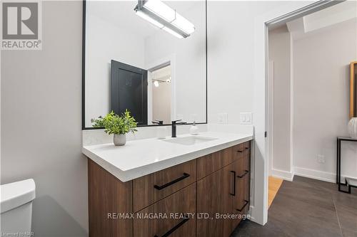 29 - 300 Richmond Street, Thorold, ON - Indoor Photo Showing Bathroom
