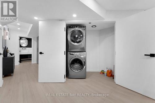 68 Whistler Street, Hamilton, ON - Indoor Photo Showing Laundry Room