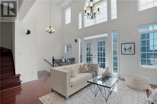 13 Lord Durham Road, Markham, ON - Indoor Photo Showing Living Room