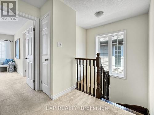 23 Padua Crescent, Hamilton, ON - Indoor Photo Showing Other Room