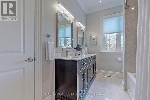 18865 Kennedy Road, East Gwillimbury, ON - Indoor Photo Showing Bathroom