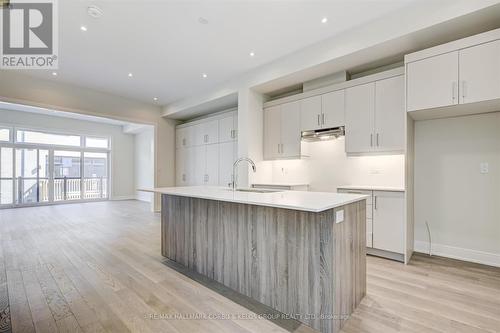 150 Sandwell Street, Vaughan, ON - Indoor Photo Showing Kitchen With Upgraded Kitchen