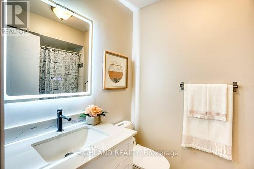 1450 Eddie Shain Drive, Oakville, ON - Indoor Photo Showing Bathroom