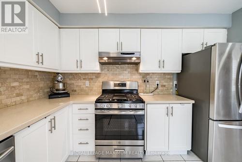 357 Old Harwood Avenue, Ajax, ON - Indoor Photo Showing Kitchen