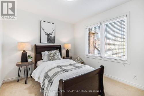 281 Ivy Jay Crescent, Aurora, ON - Indoor Photo Showing Bedroom