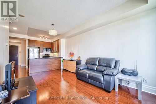 411 - 111 Upper Duke Crescent, Markham, ON - Indoor