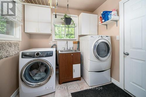 72 Kenner Court, Tweed, ON - Indoor Photo Showing Laundry Room