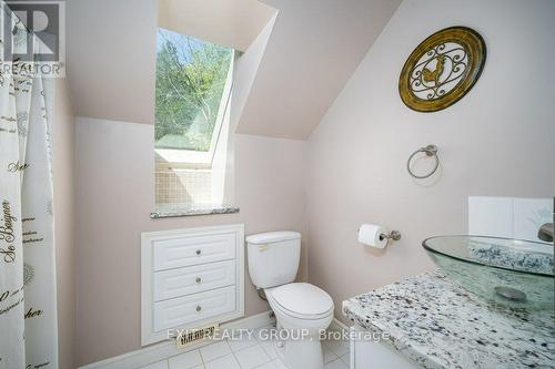 72 Kenner Court, Tweed, ON - Indoor Photo Showing Bathroom