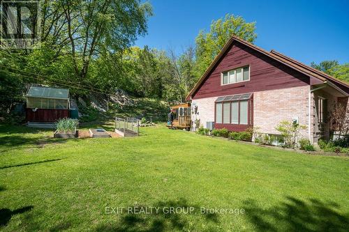 72 Kenner Court, Tweed, ON - Outdoor