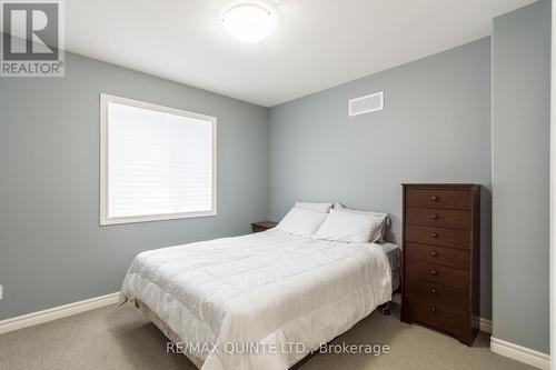 89 Aldersgate Drive, Belleville, ON - Indoor Photo Showing Bedroom