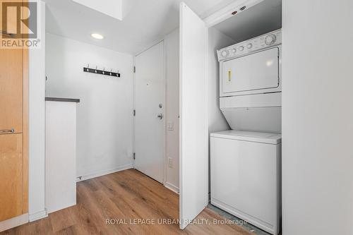 1110 - 75 Dalhousie Street, Toronto, ON - Indoor Photo Showing Laundry Room